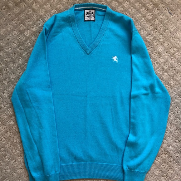🔵⚪️ Men’s Express V-Neck Sweater - Picture 1 of 4